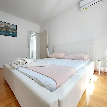Charmy Apartments Petra With Pool Makarska Exterior photo