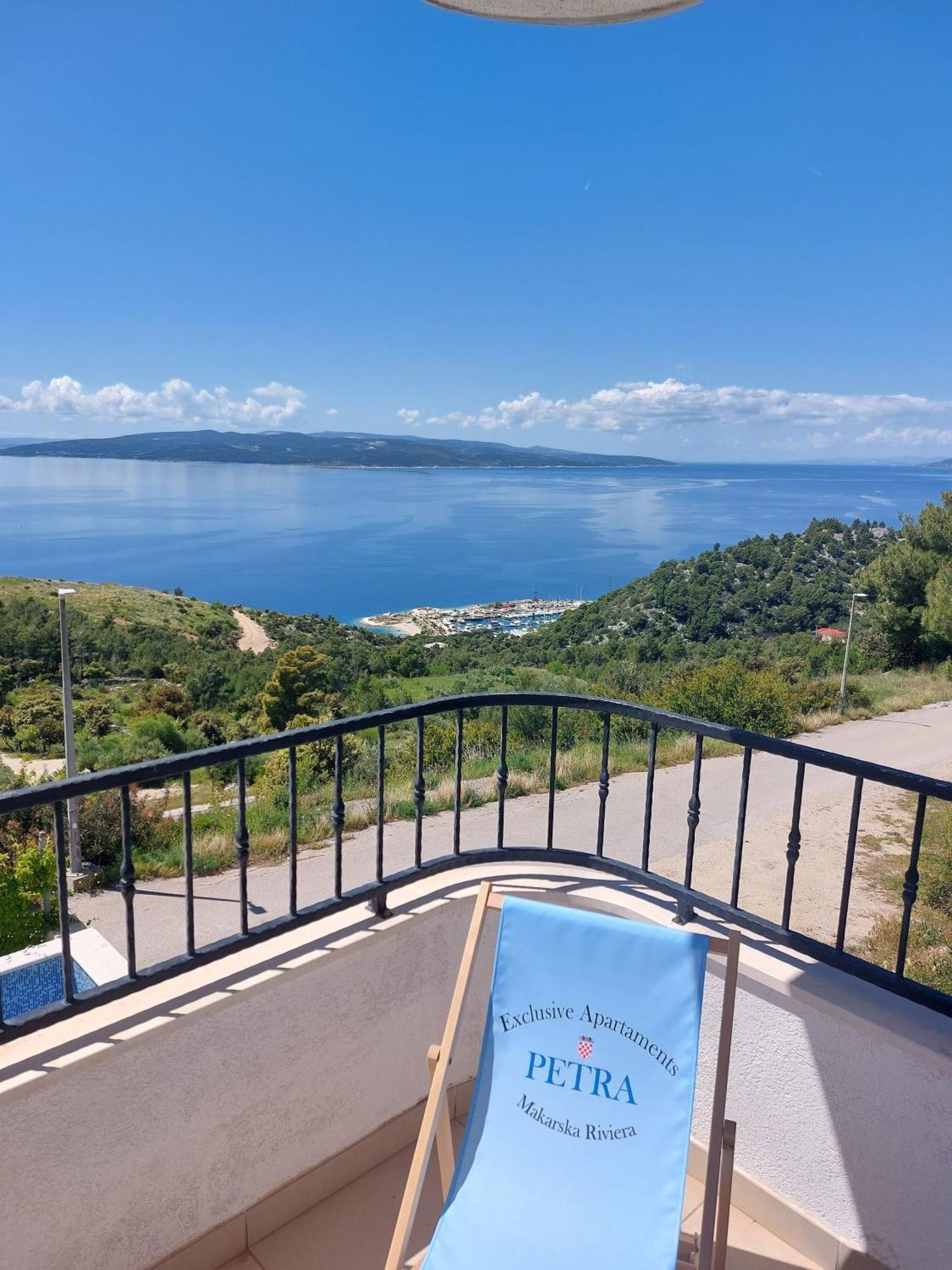 Apartment Charmy Petra With Pool Makarska